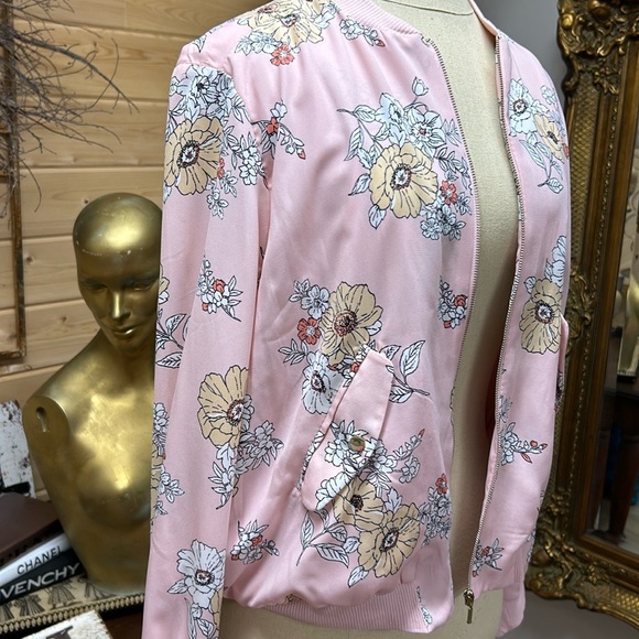 Lightweight Bomber style jacket size M/L - Picture 2 of 15